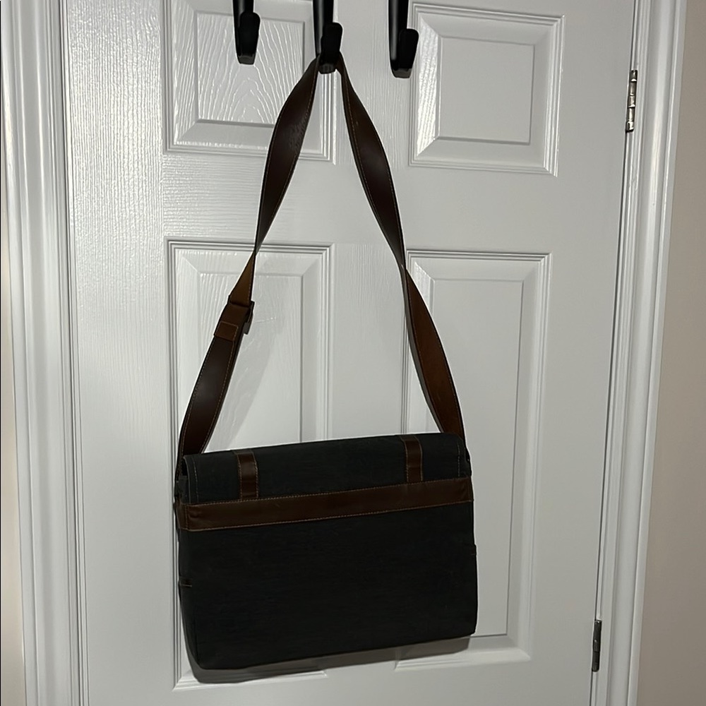 Charcoal messenger bag